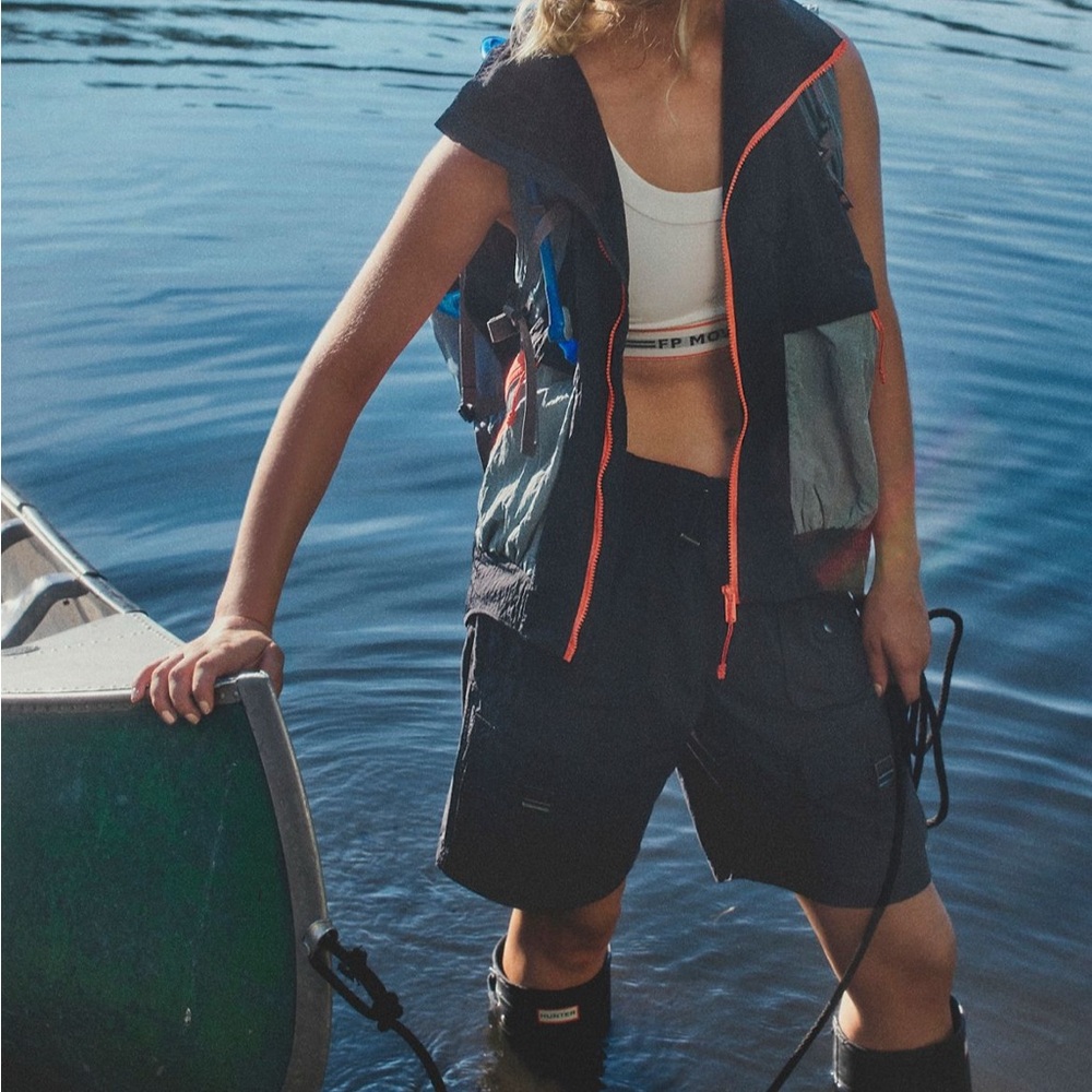 FREE PEOPLE KNOW THE ROPES Hiking, convertible vest